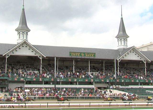 twin_spires_churchill_downs_20110509122122_640_480